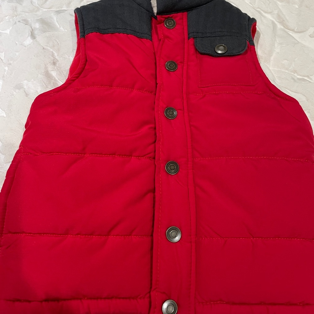 Carter’s Boys Red Size 5 Warm Fleece Vest